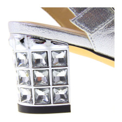 MENBUR 07405 0009 Plata Silver Sandali Eleganti con tacco luminoso comodo basso color Grigio Argento